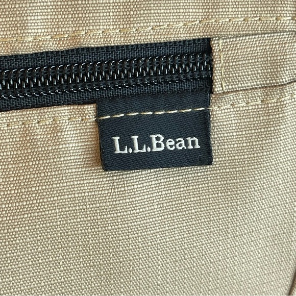 L.L. Bean Black and Tan Women  Messenger Bag - Picture 5 of 15
